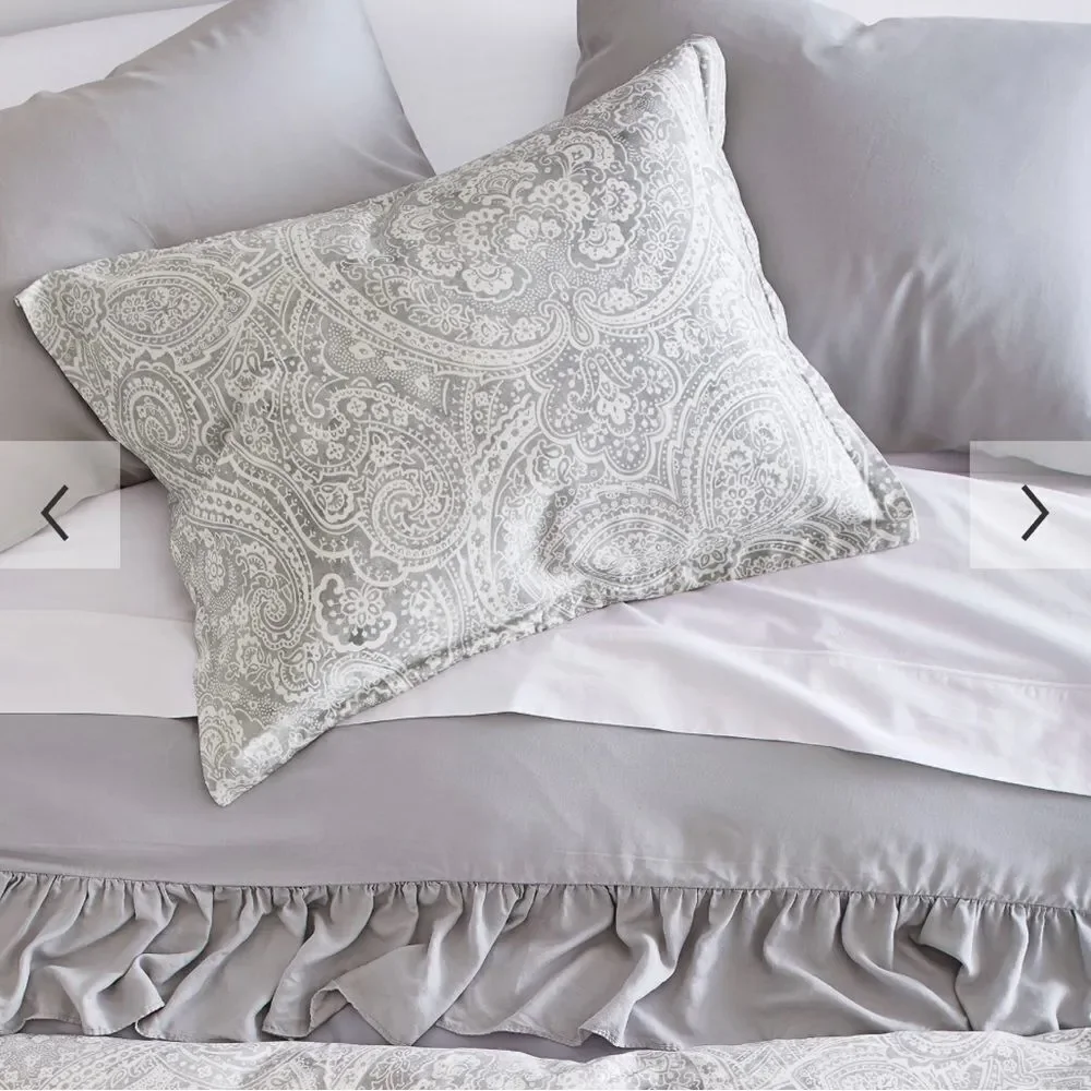 Pottery Barn TENCEL™ Ruffle Duvet Cover Q/F